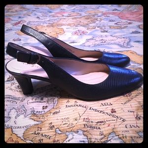 SALE! Easy Spirit Leather sling backs